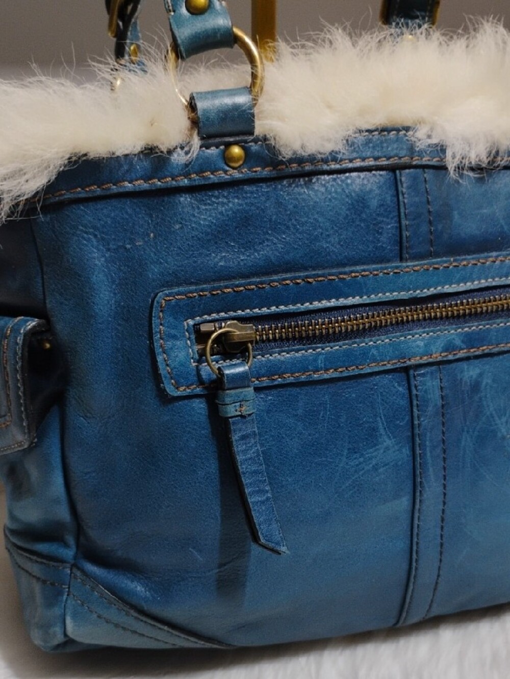 SALE! RARE!!Coach Limited Edition Shearling Blue Leather Gallery Tote - Picture 5 of 16